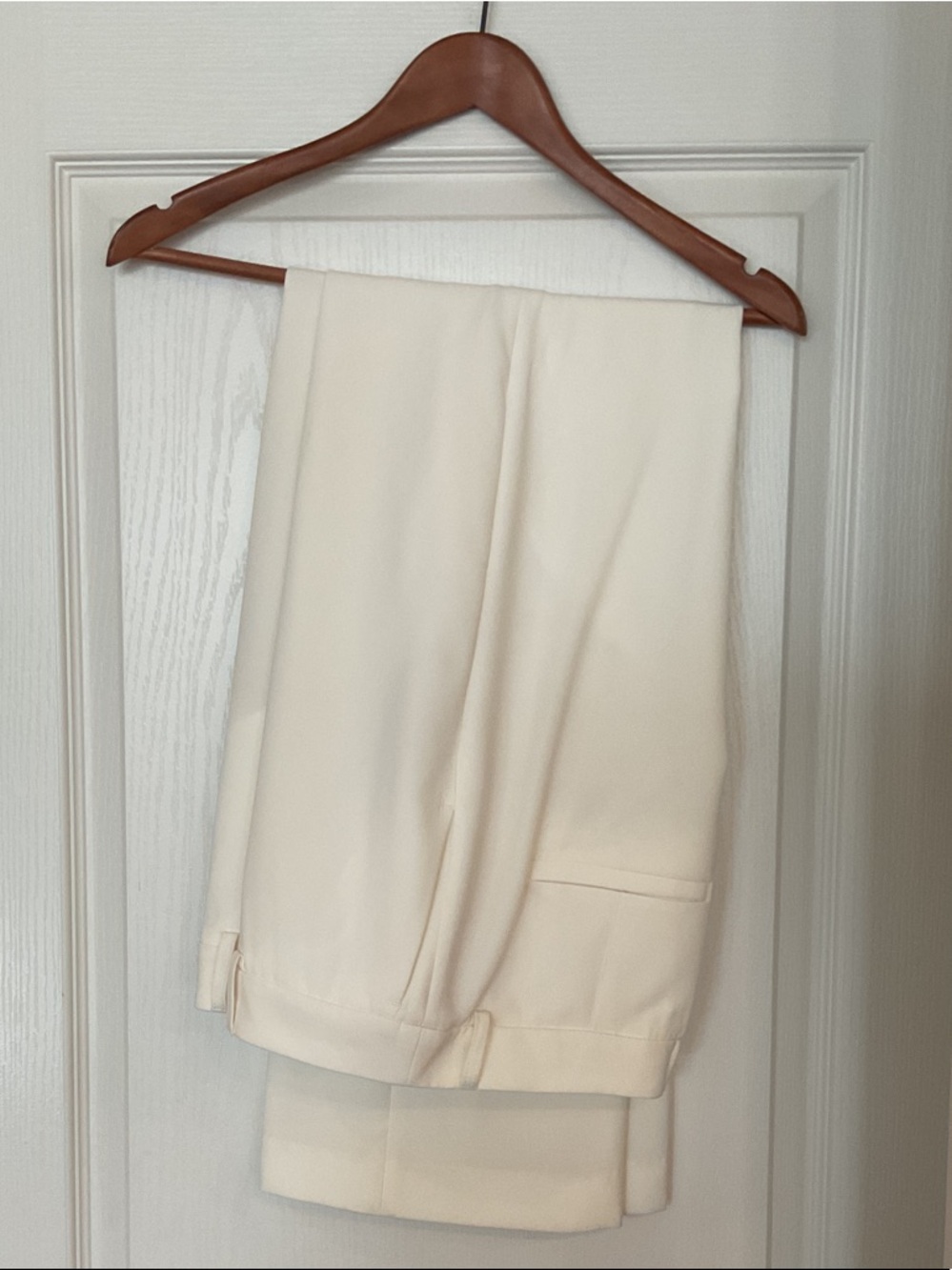 ESQUALO Cream Tailored Dress Shorts